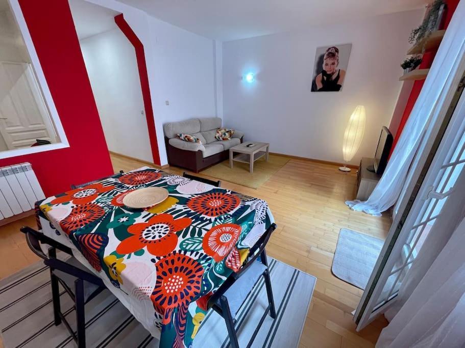 Acogedor Apartamento En Zaragoza Exterior photo